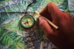 Kompass-Landkarte-Orientierung